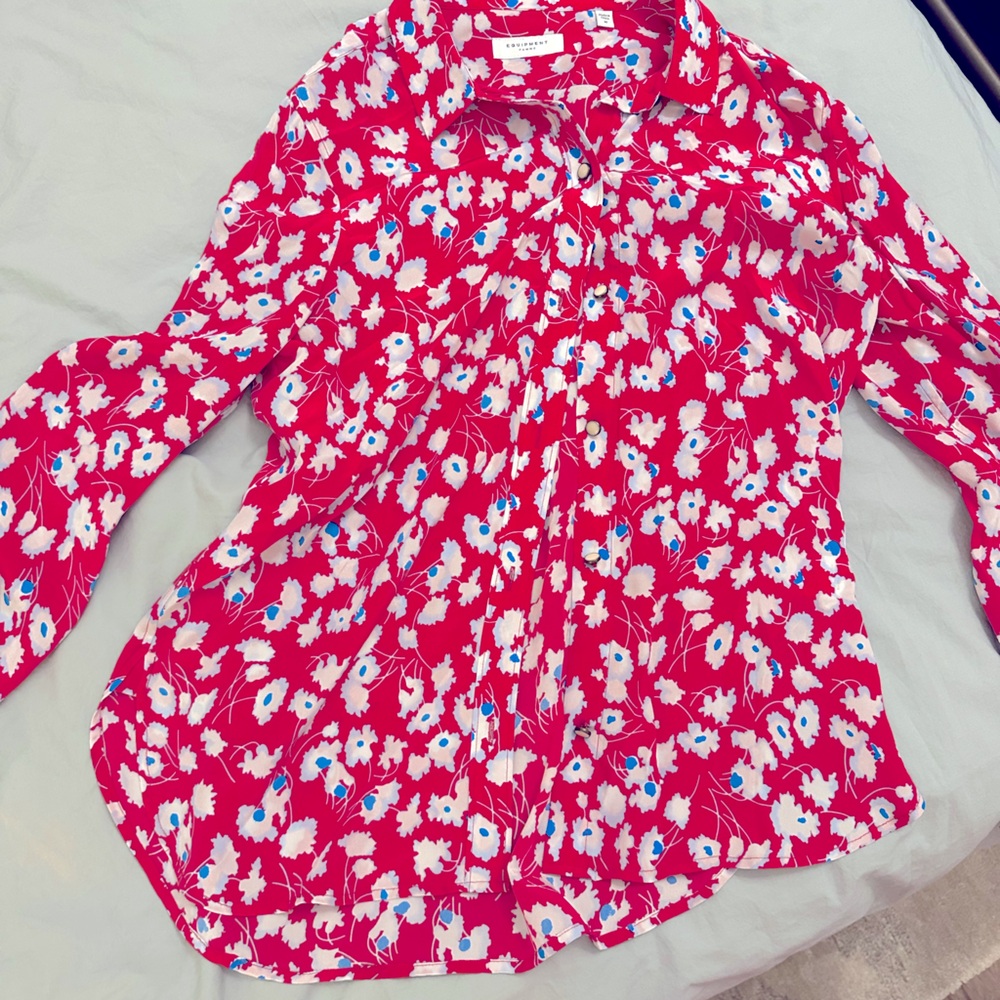 The shirt your spring wardrobe needs! 100% silk, equipment button down